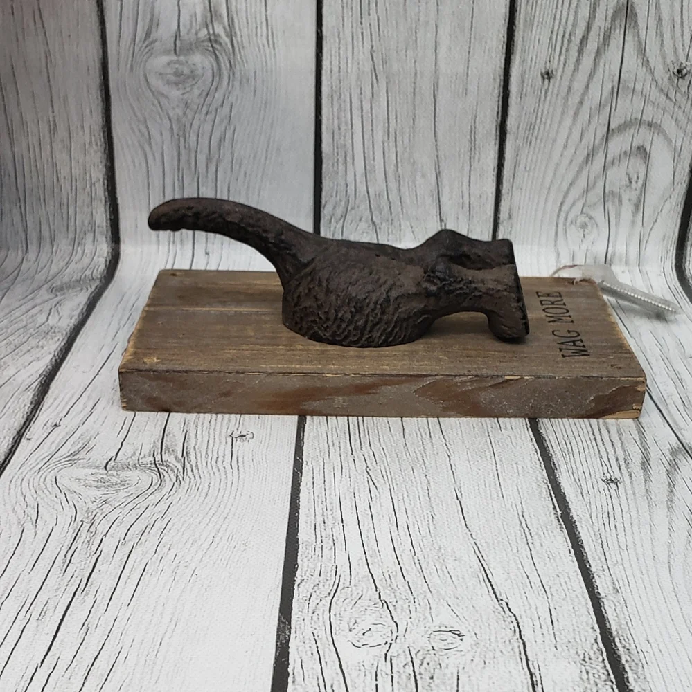 Wag More Dog Leash Wall Holder